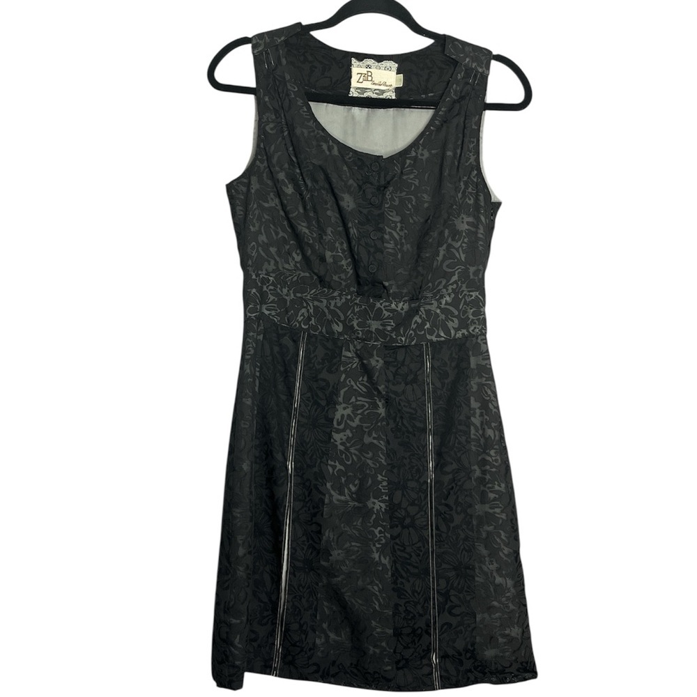 Zen B Sleeveless Lace Overlay Scoop Neck Knee Lenght Sheath Dress, size S